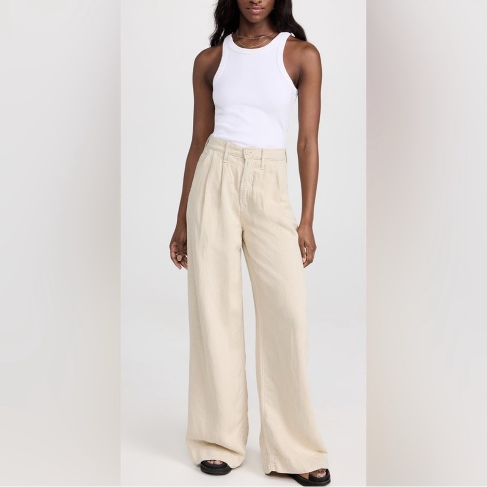 Mother High Waisted Pouty Prep Heel Jeans in White Smoke